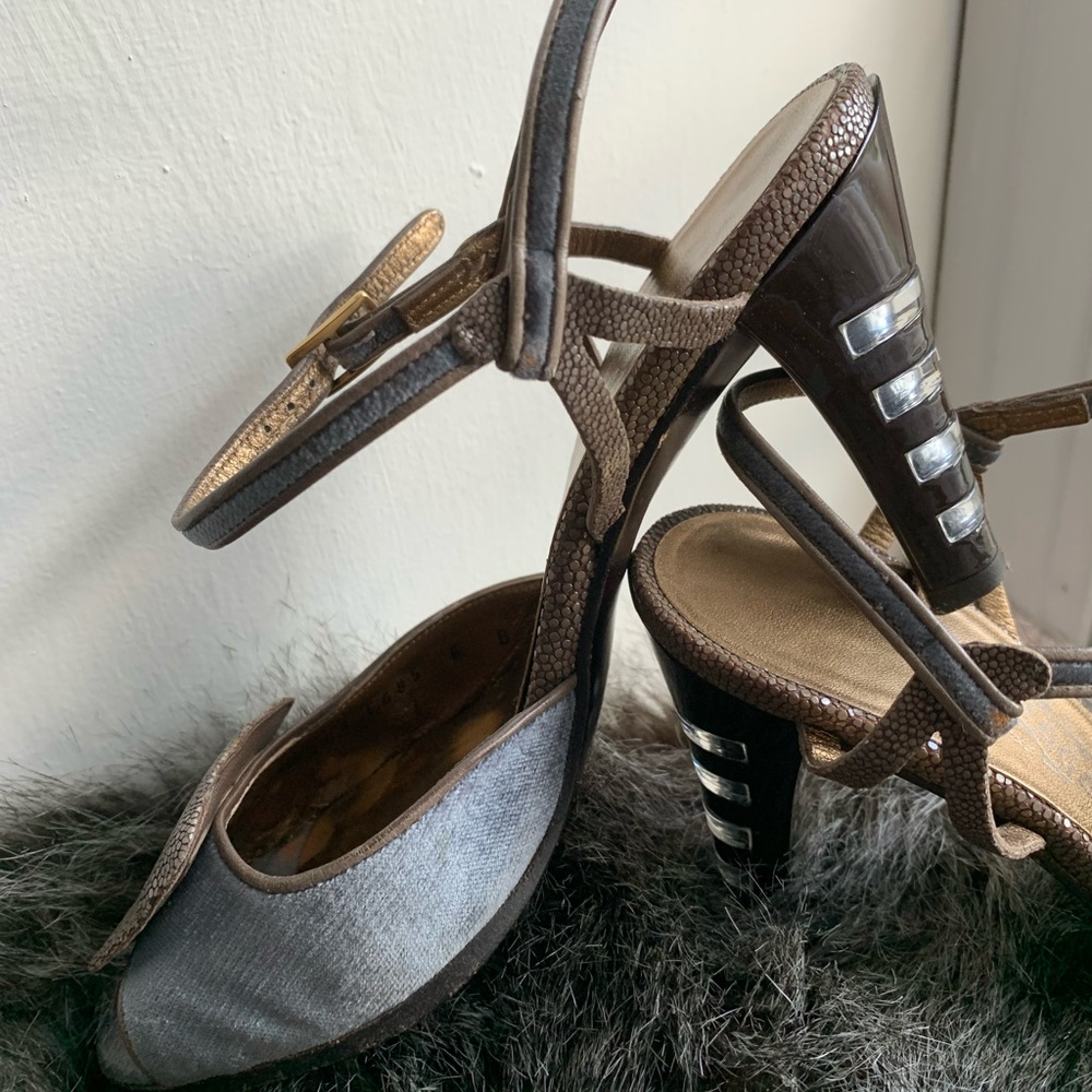 Salvatore Ferragamo gray velvet lucite sandal sz6
